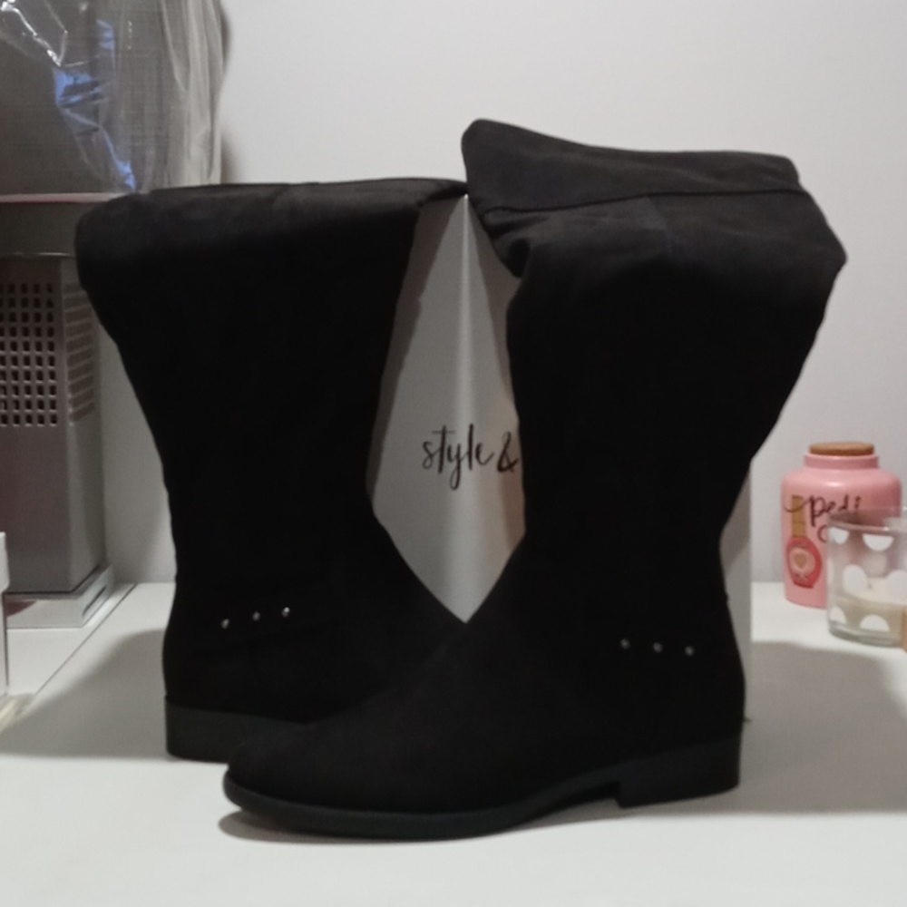 NWT. Style & Co Boots